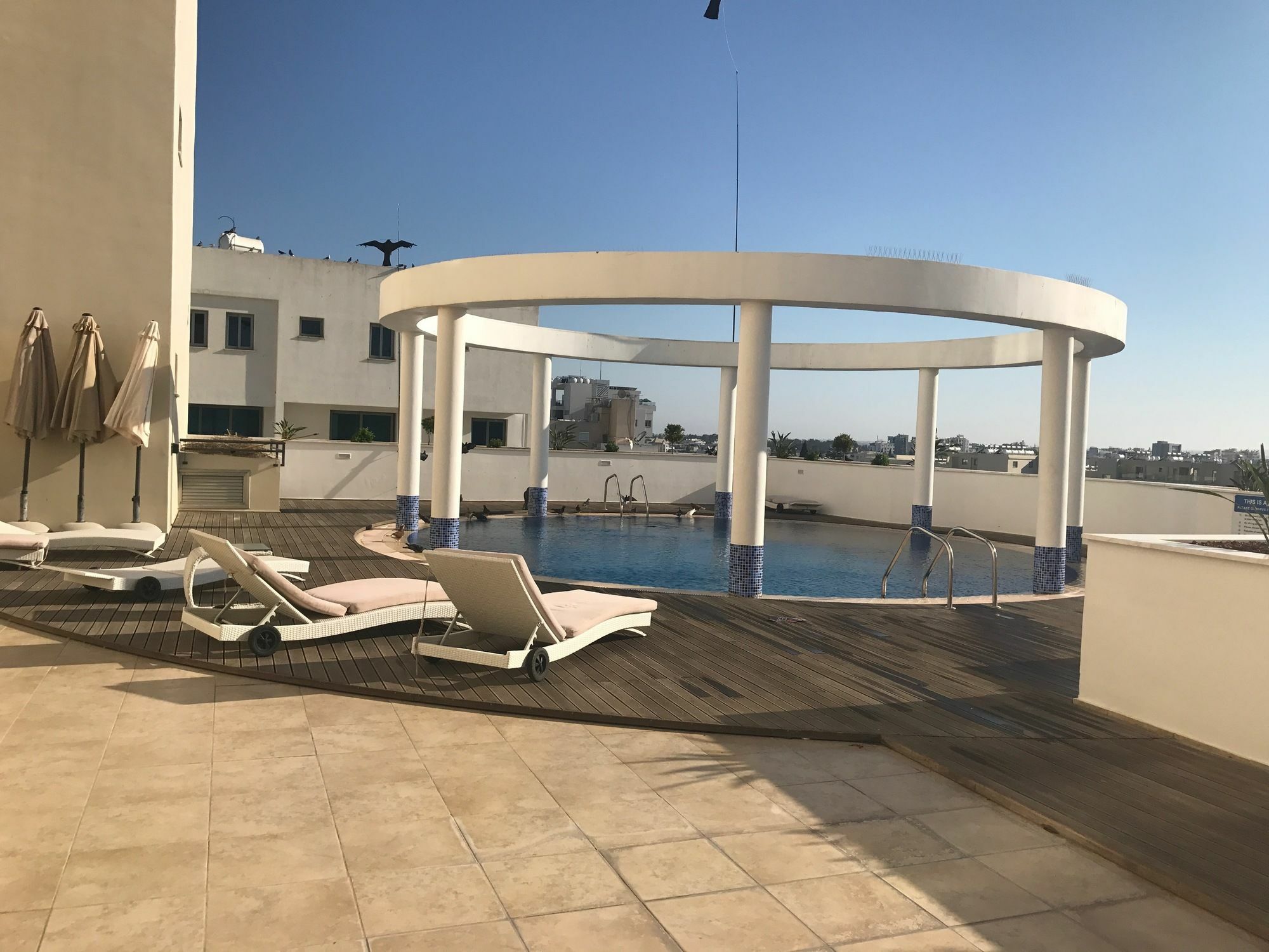 Finikoudes Luxury Apartments Larnaca Exterior foto
