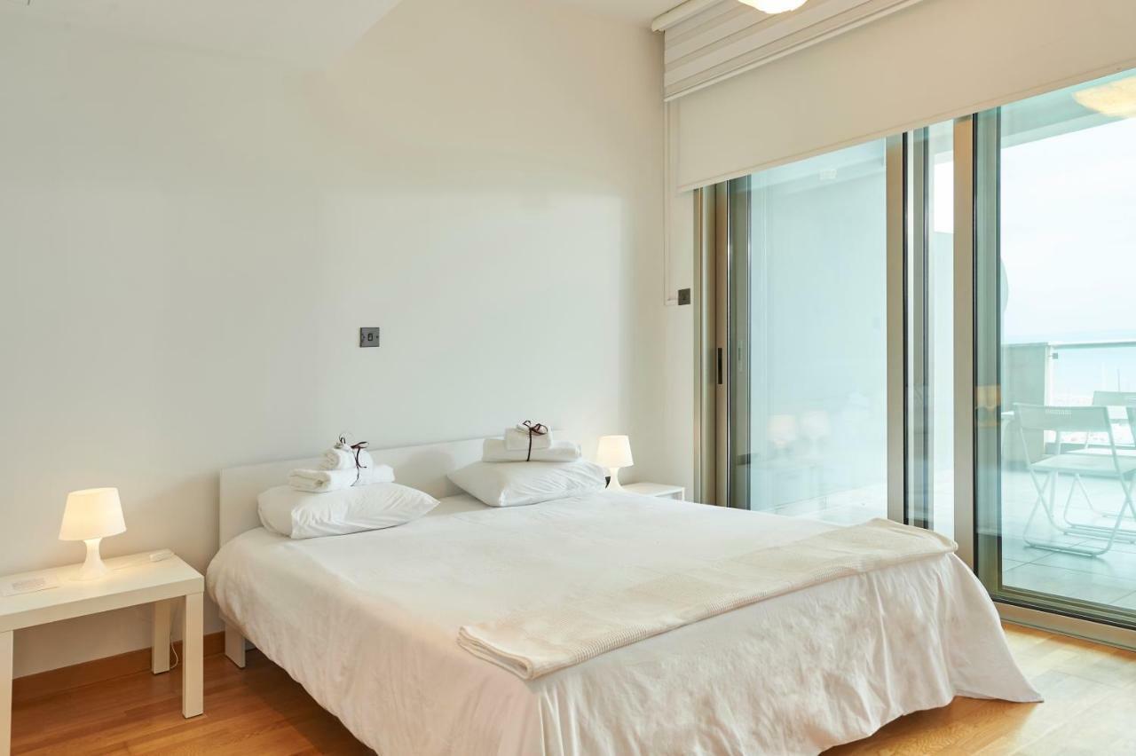 Finikoudes Luxury Apartments Larnaca Exterior foto