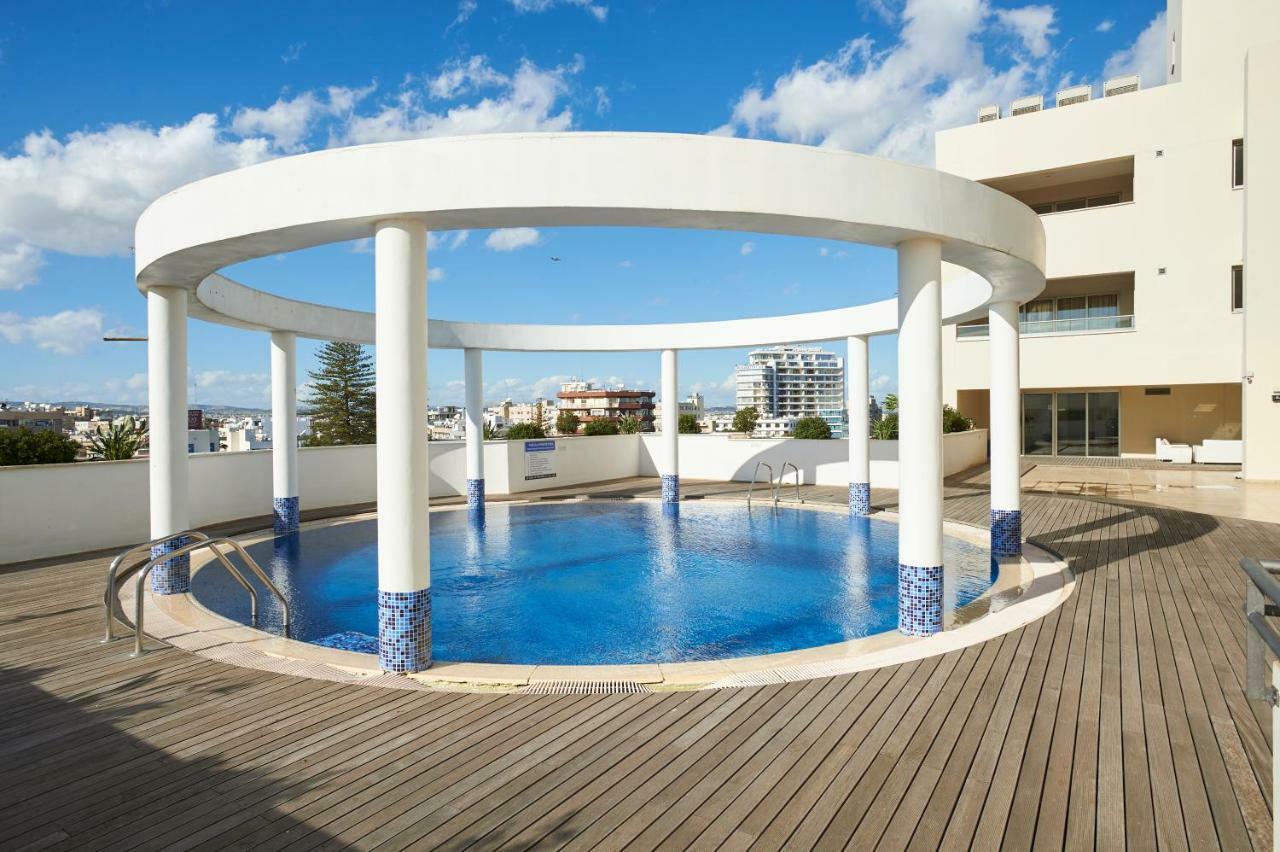 Finikoudes Luxury Apartments Larnaca Exterior foto