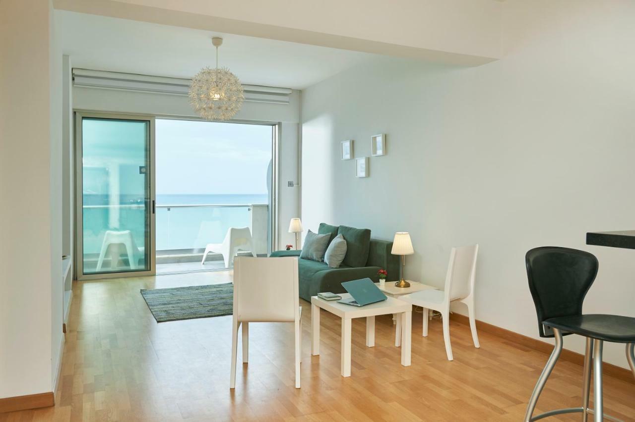 Finikoudes Luxury Apartments Larnaca Exterior foto